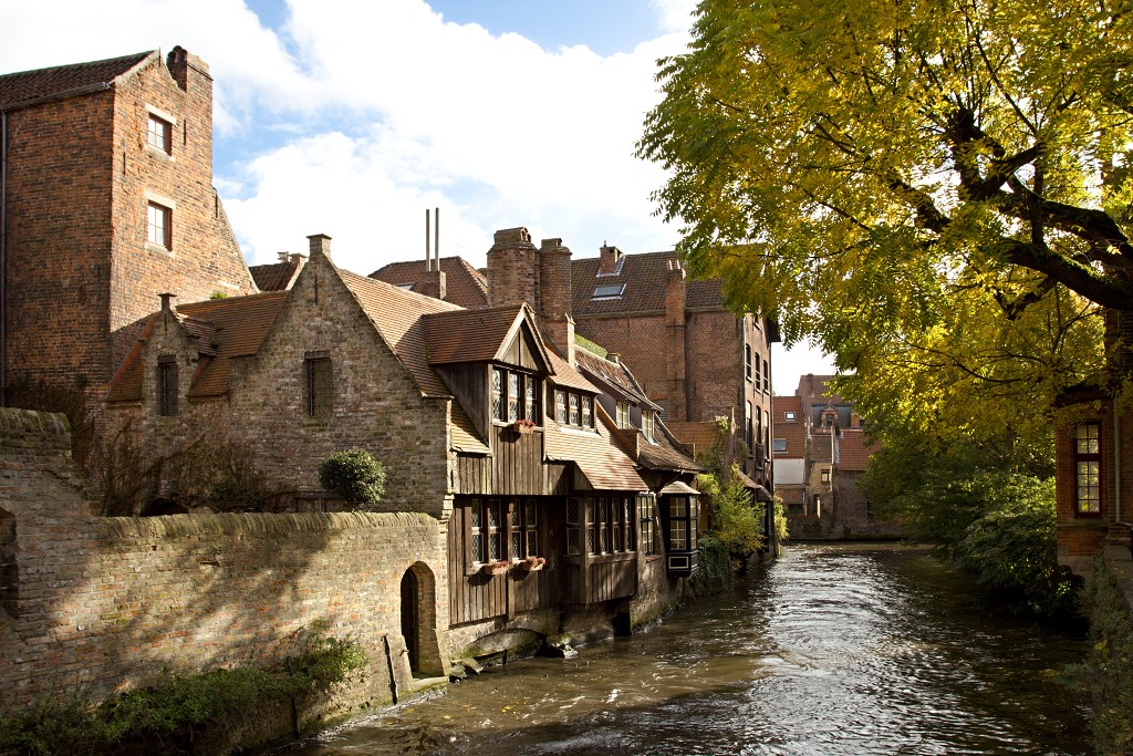 brugge belgie hdr UNESCO Werelderfgoedstad begijnhof Sint-Salvatorskathedraal Onze-Lieve-Vrouwkerk frietmuseum